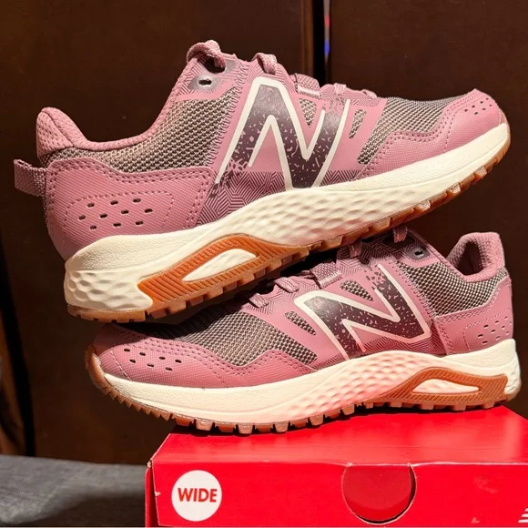 New Balance Pink and Gray Women's Training Sneakers - Picture 7 of 8